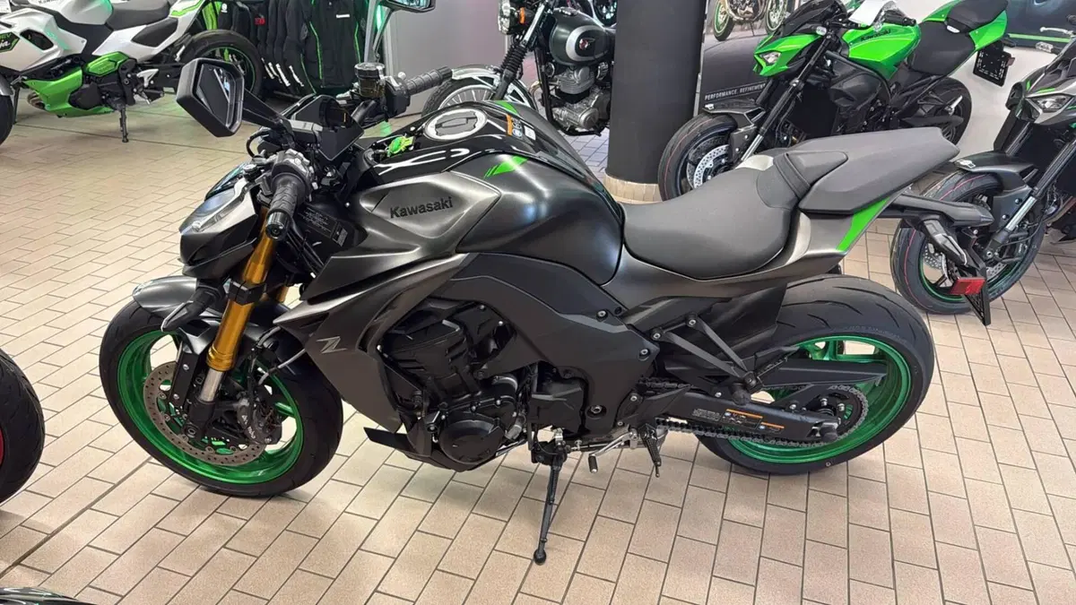 Kawasaki Z 1100 SE (2026) (2)