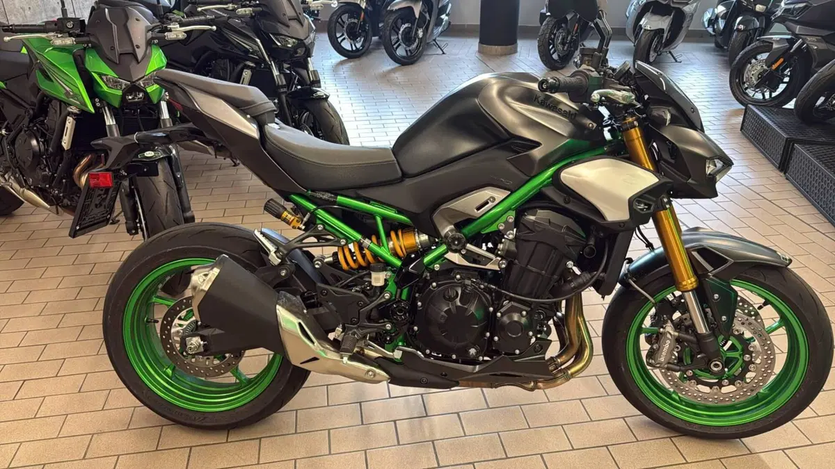 Kawasaki Z 900 SE (2025 - 26)