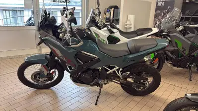Kawasaki KLE 500 SE (2026) usata