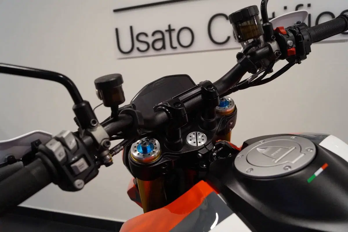 Ducati Hypermotard 950 SP (2022 - 25) (10)