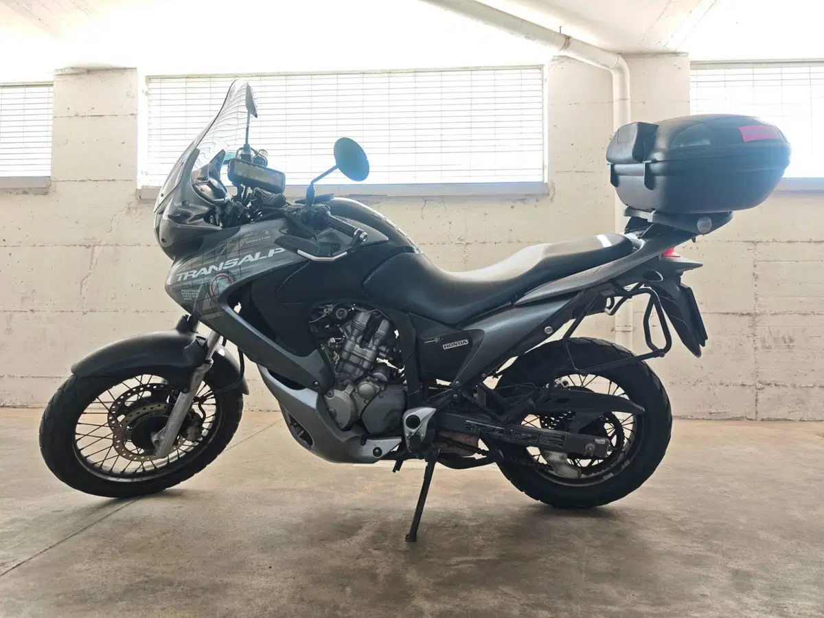 Honda Transalp XL 700 V (2007 - 2013) (2)