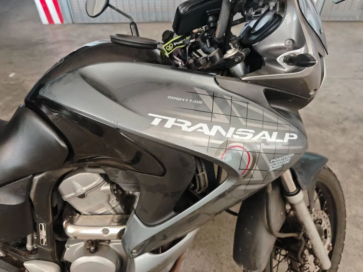 Honda Transalp XL 700 V (2007 - 2013) (6)