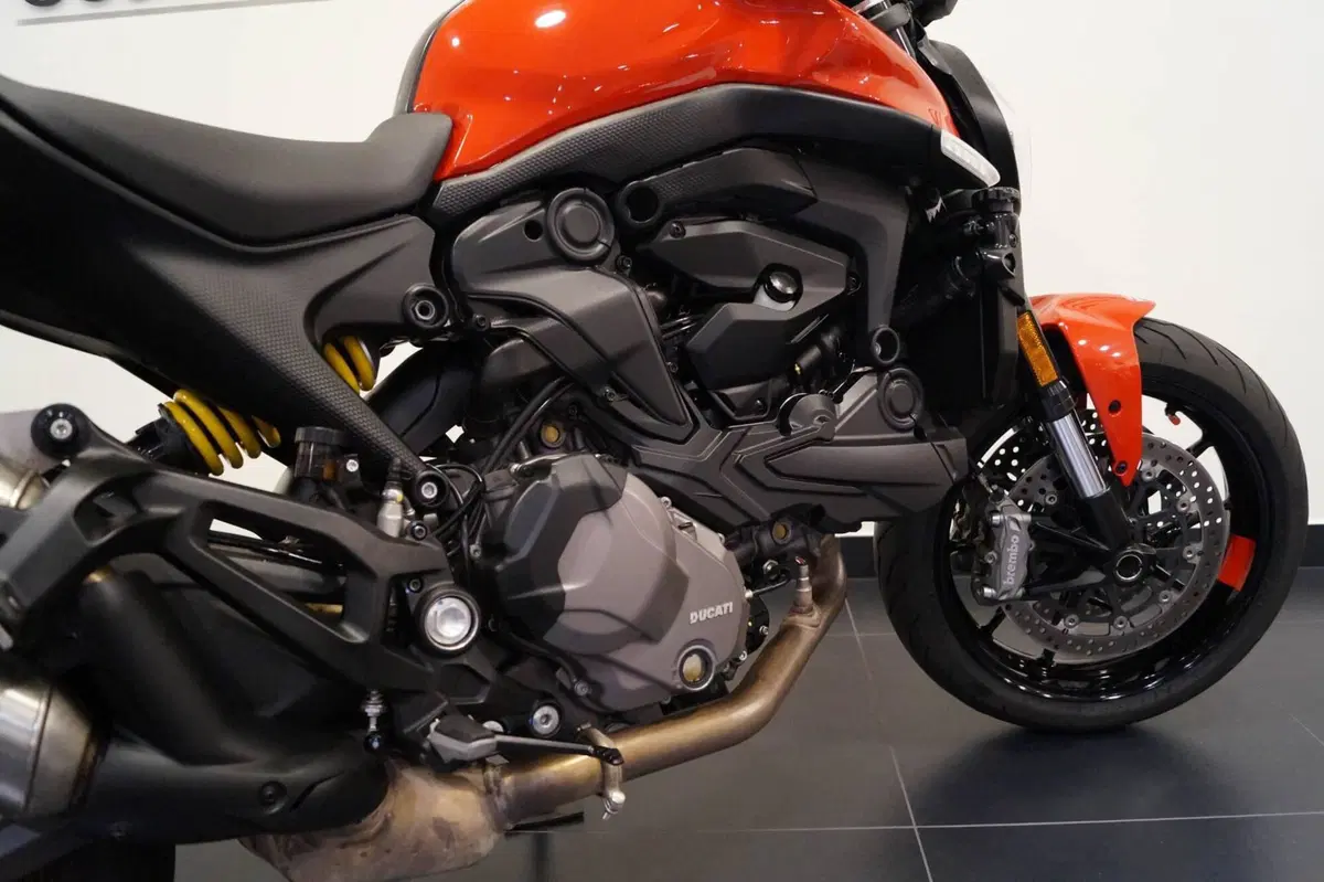 Ducati Monster 937 (2021 - 25) (8)