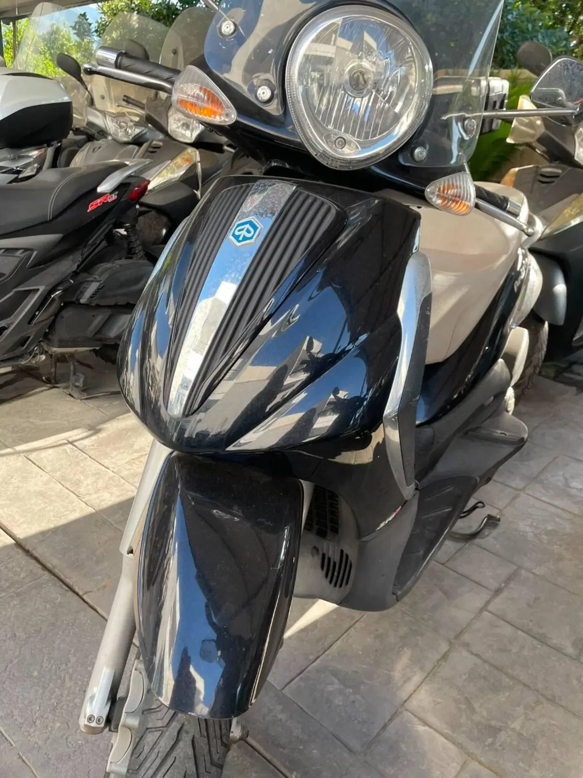 Piaggio Beverly 250 (2004 - 05) (2)