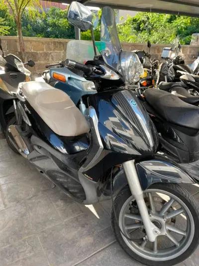Piaggio Beverly 250 (2004 - 05) usata