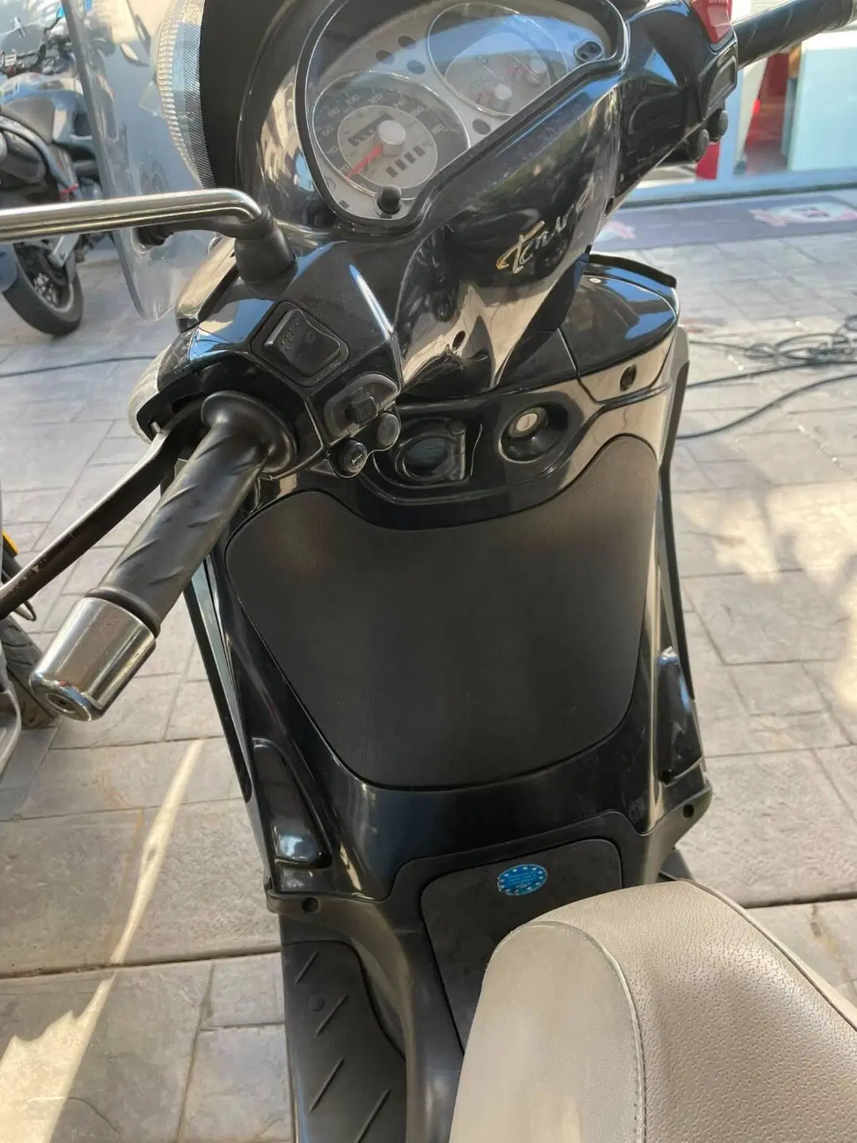 Piaggio Beverly 250 (2004 - 05) (4)