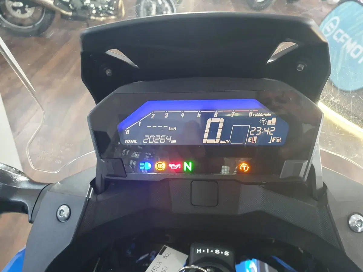 Yamaha N-Max 125 (2025 - 26) (12)