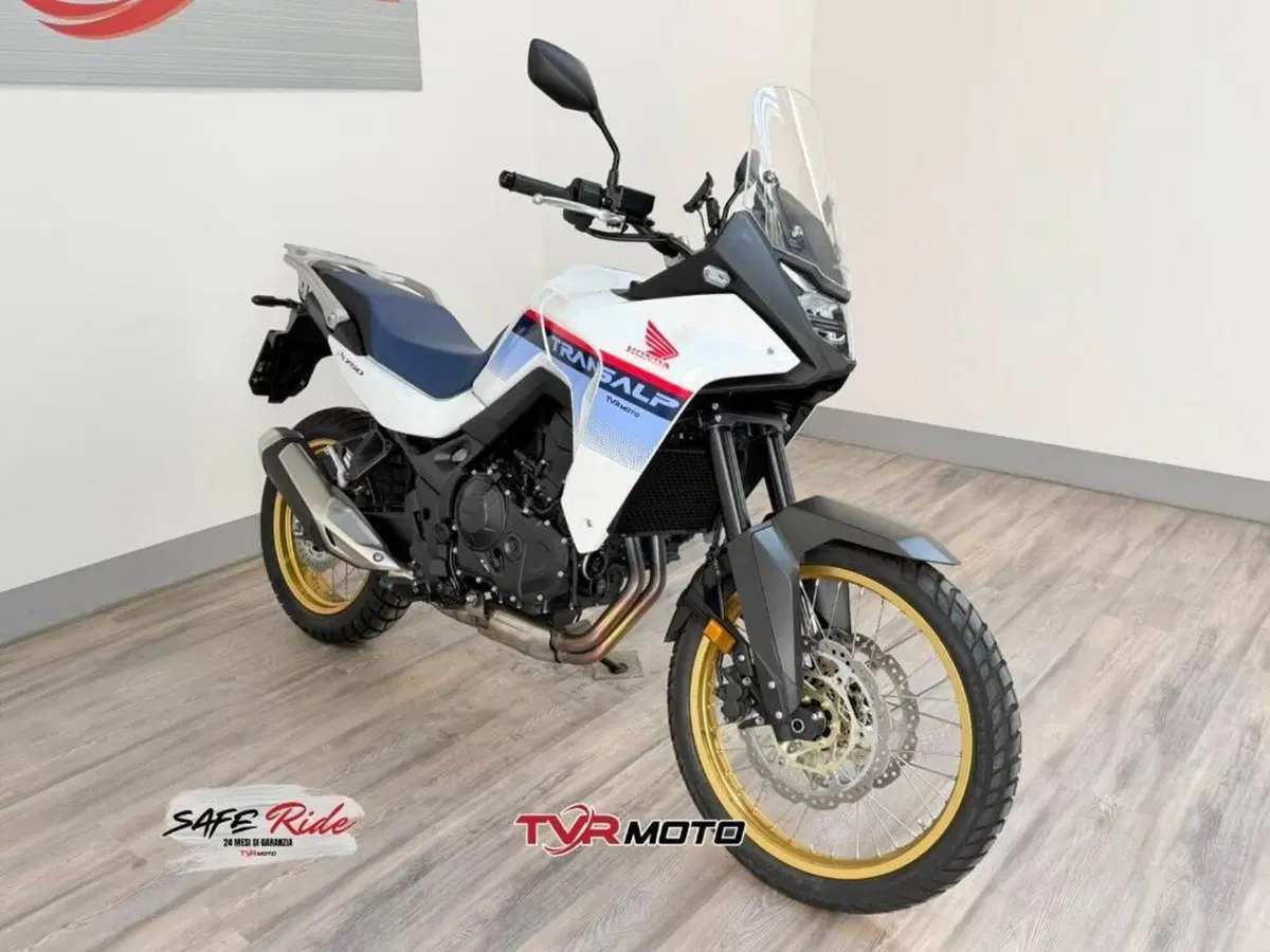 Honda Transalp XL750 (2025)