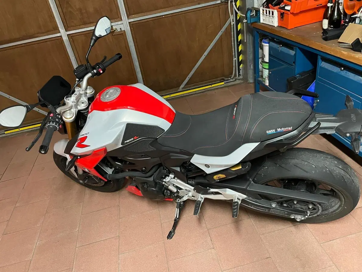 Bmw F 900 R (2021 - 24) (3)