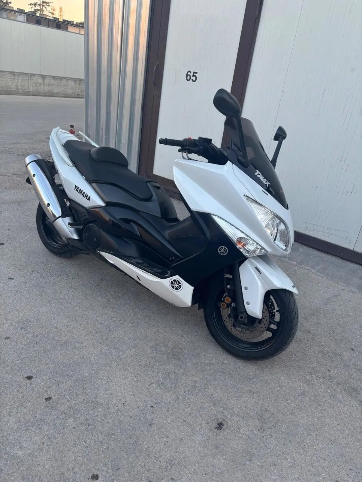 Yamaha T-Max 500 White Max (2010 - 11)