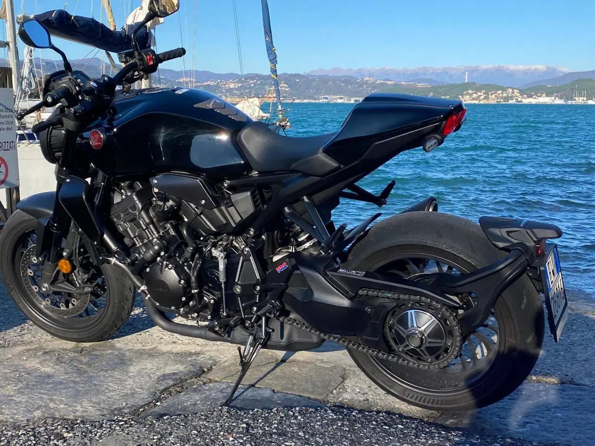 Honda CB 1000 R Black Edition (2021 - 25) (4)
