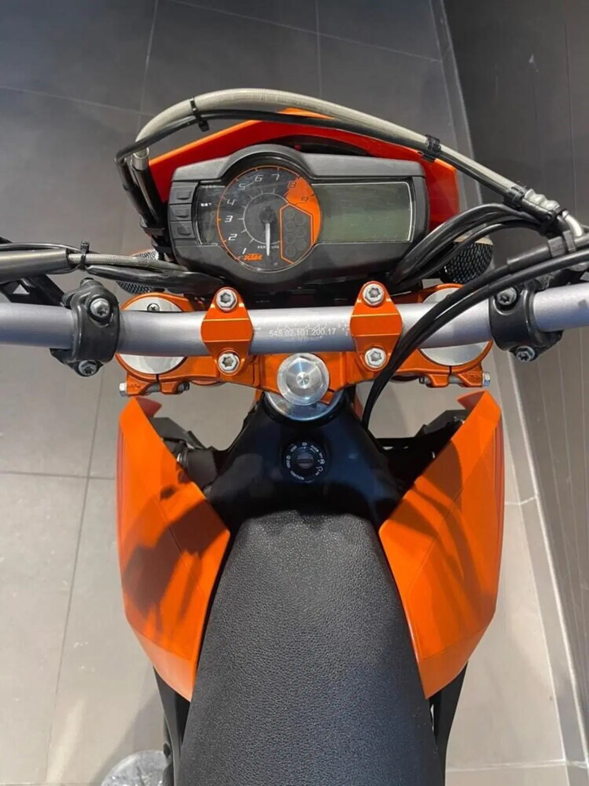 KTM 690 SMC (2008- 11) (5)