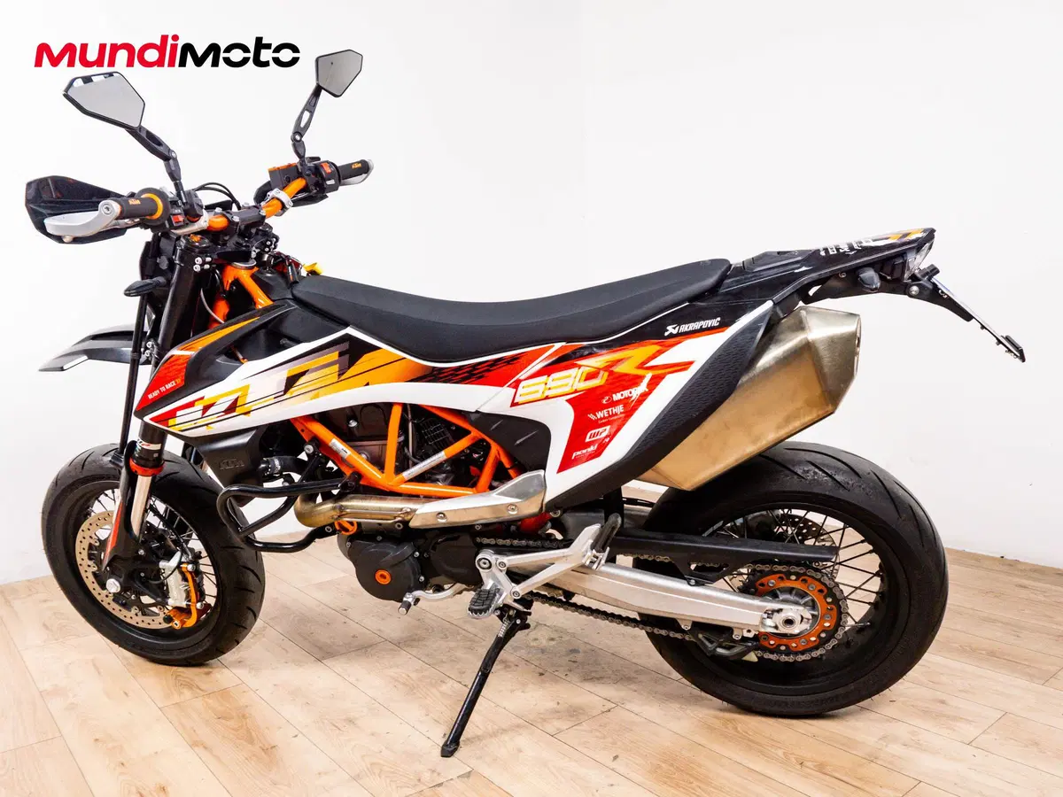 KTM 690 SMC R (2026) (7)