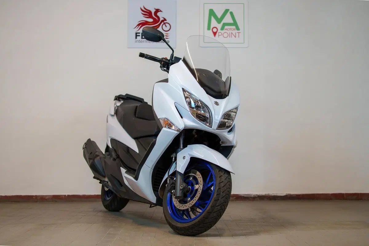 Suzuki Burgman AN 400 (2017 - 20) (2)