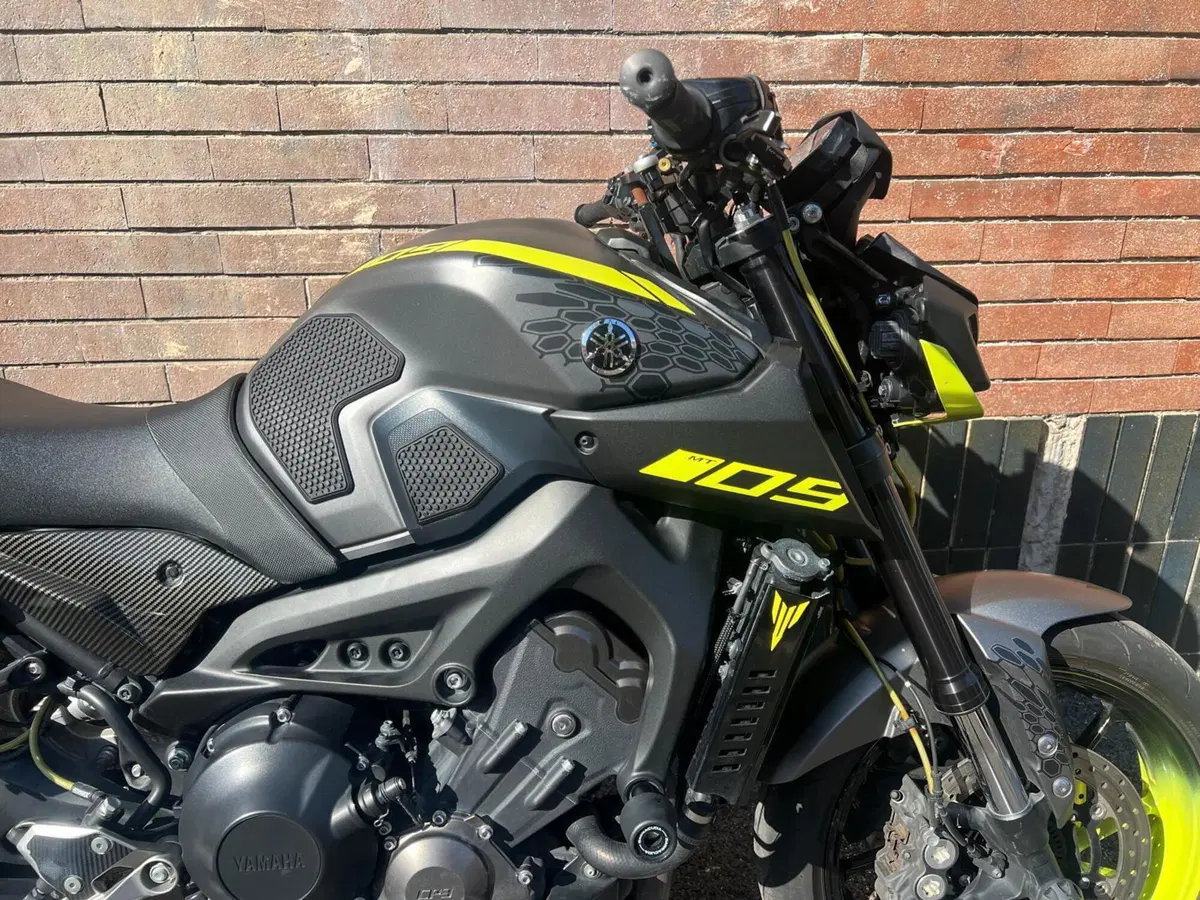 Yamaha MT-09 (2017 - 20) (3)