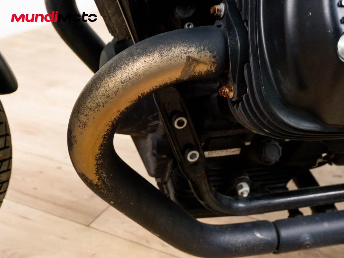 Moto Guzzi V7 Stone (2012 - 15) (18)