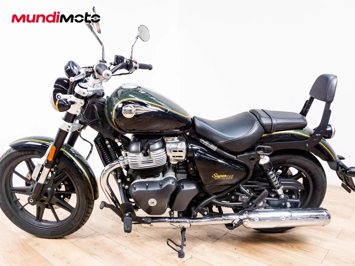 Royal Enfield Super Meteor 650 (2023 - 26) (6)