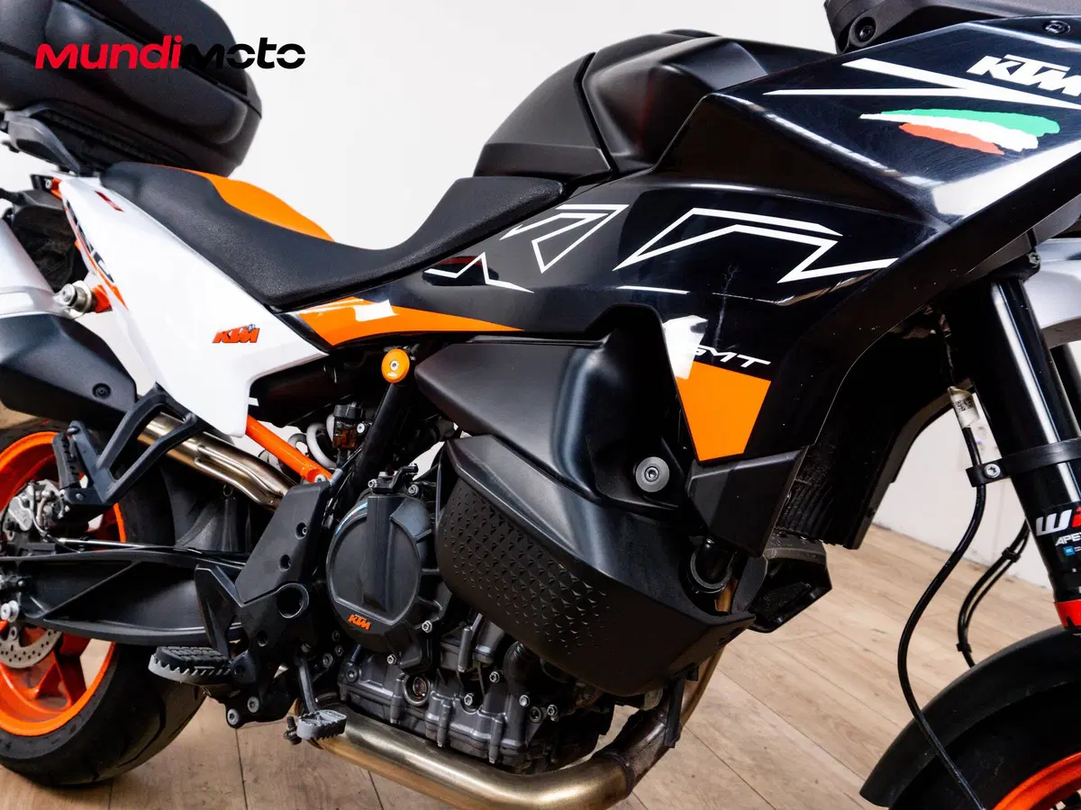 KTM 890 SMT (2026) (5)