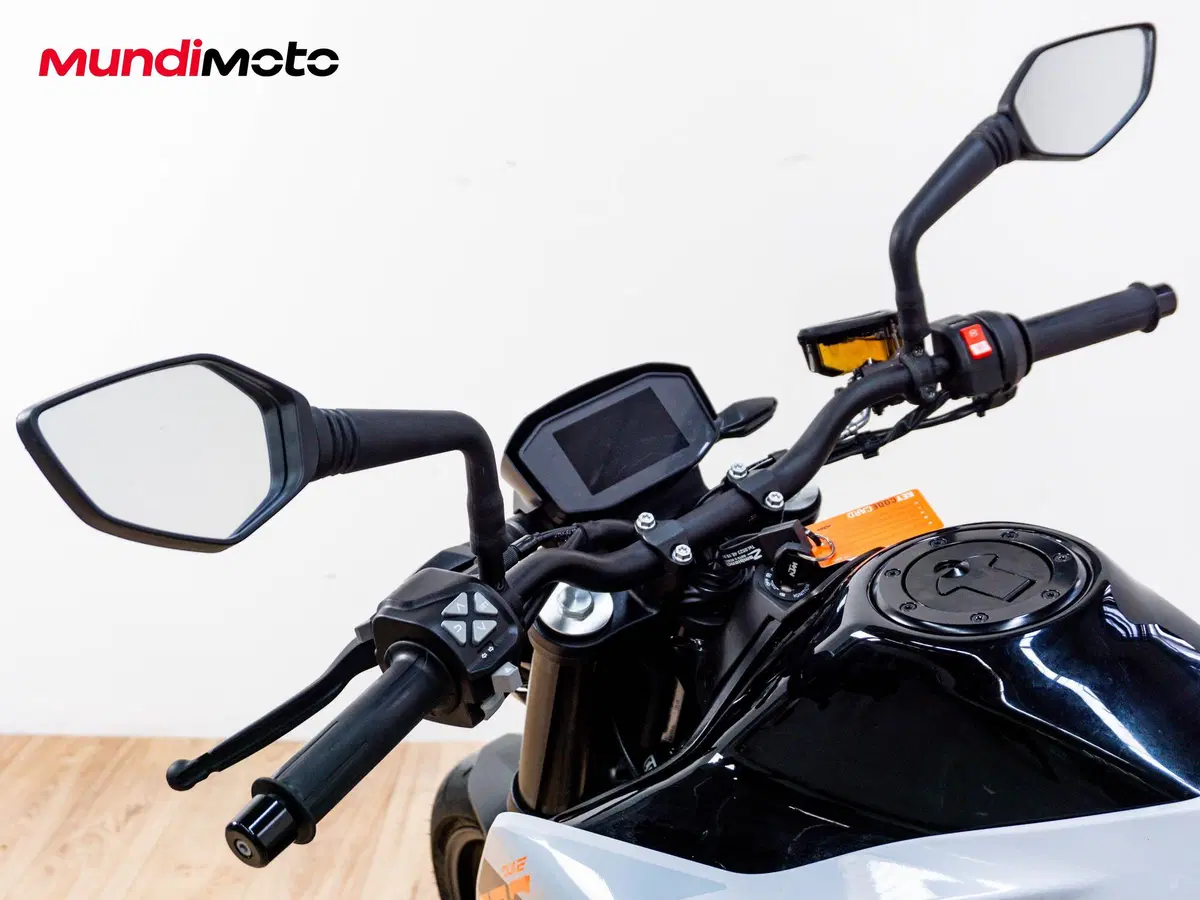 KTM 790 Duke L (2019 - 20) (11)