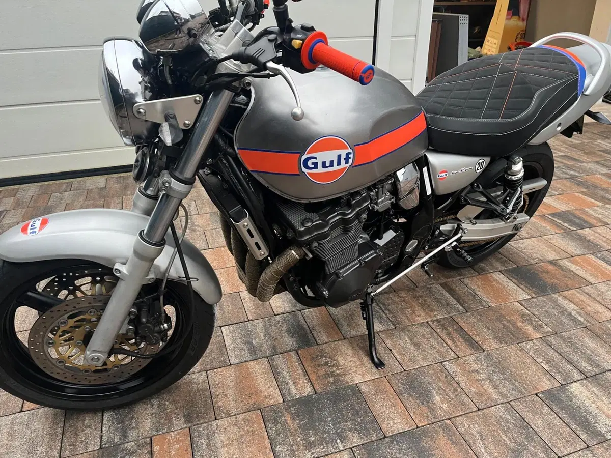 Suzuki GSX 750 (1998 - 03) (3)