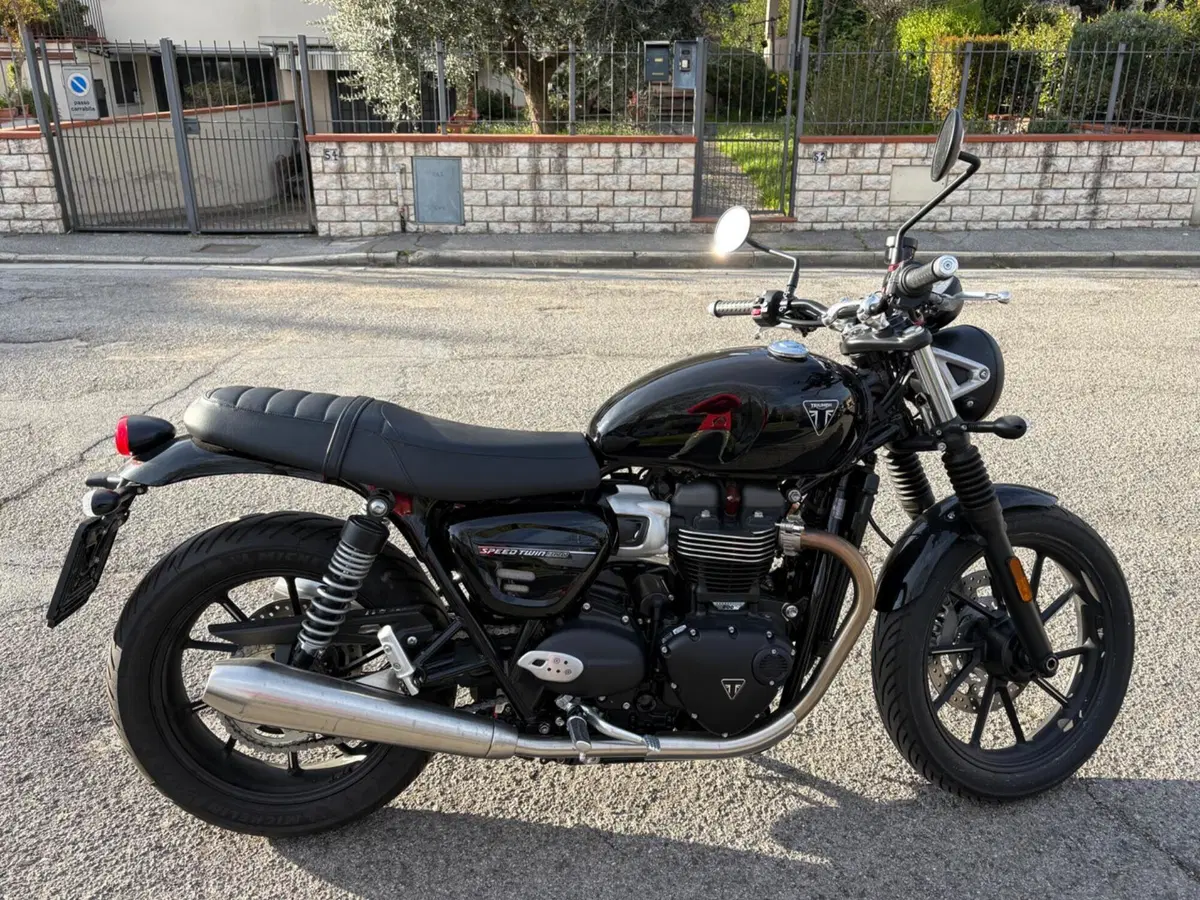 Triumph Speed Twin 900 (2023 - 24) (6)