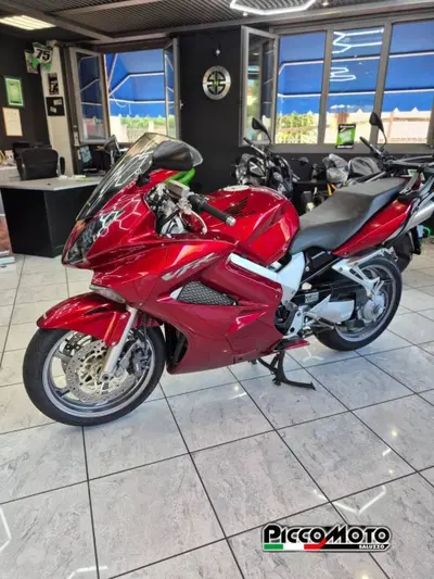 Honda VFR 800 (2006 - 13) usata