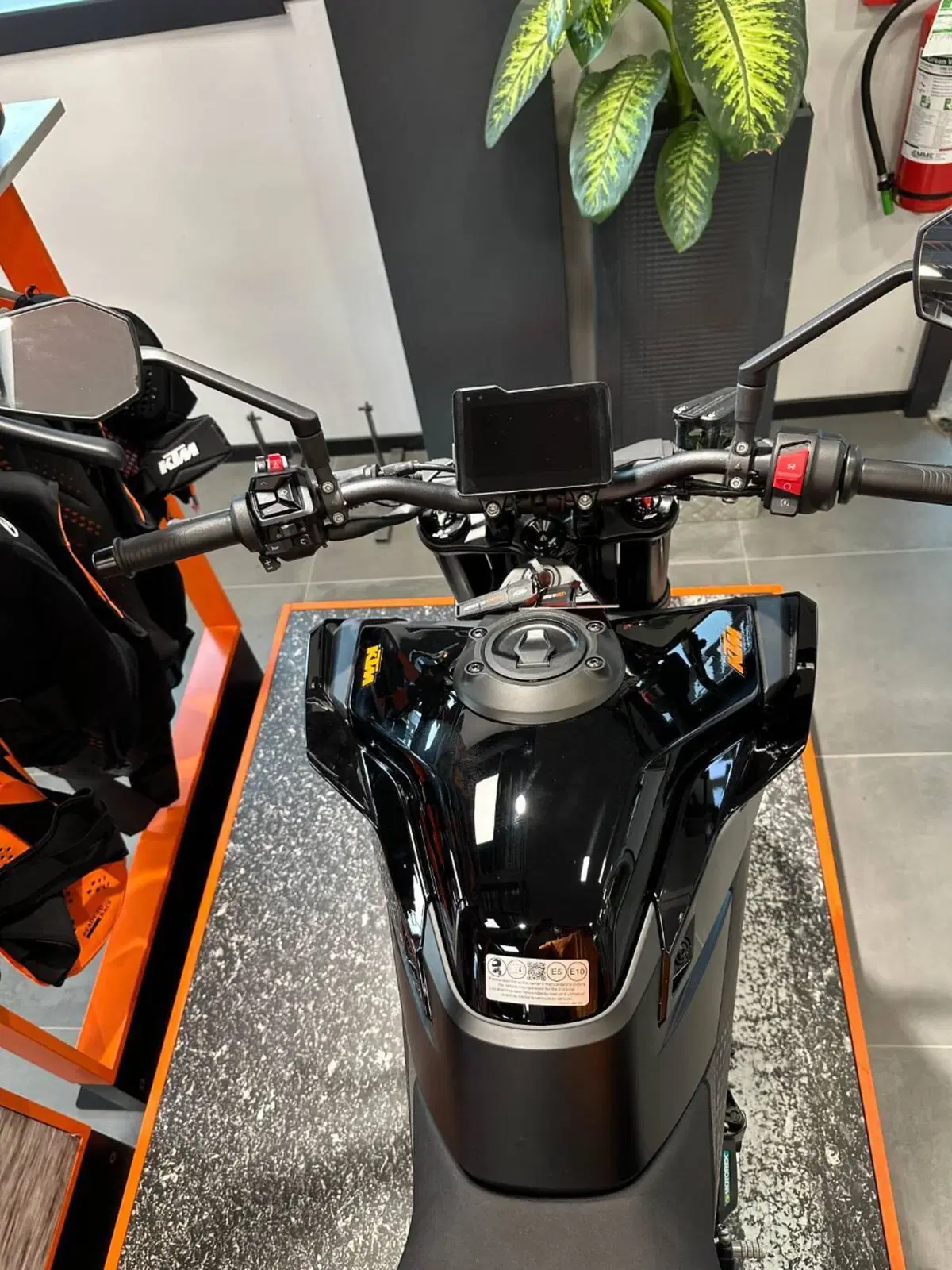 KTM 790 Duke (2027) (6)