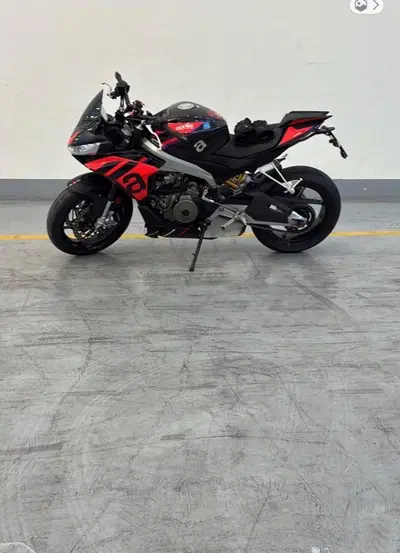 Aprilia Tuono 660 Factory (2022 - 24) usata
