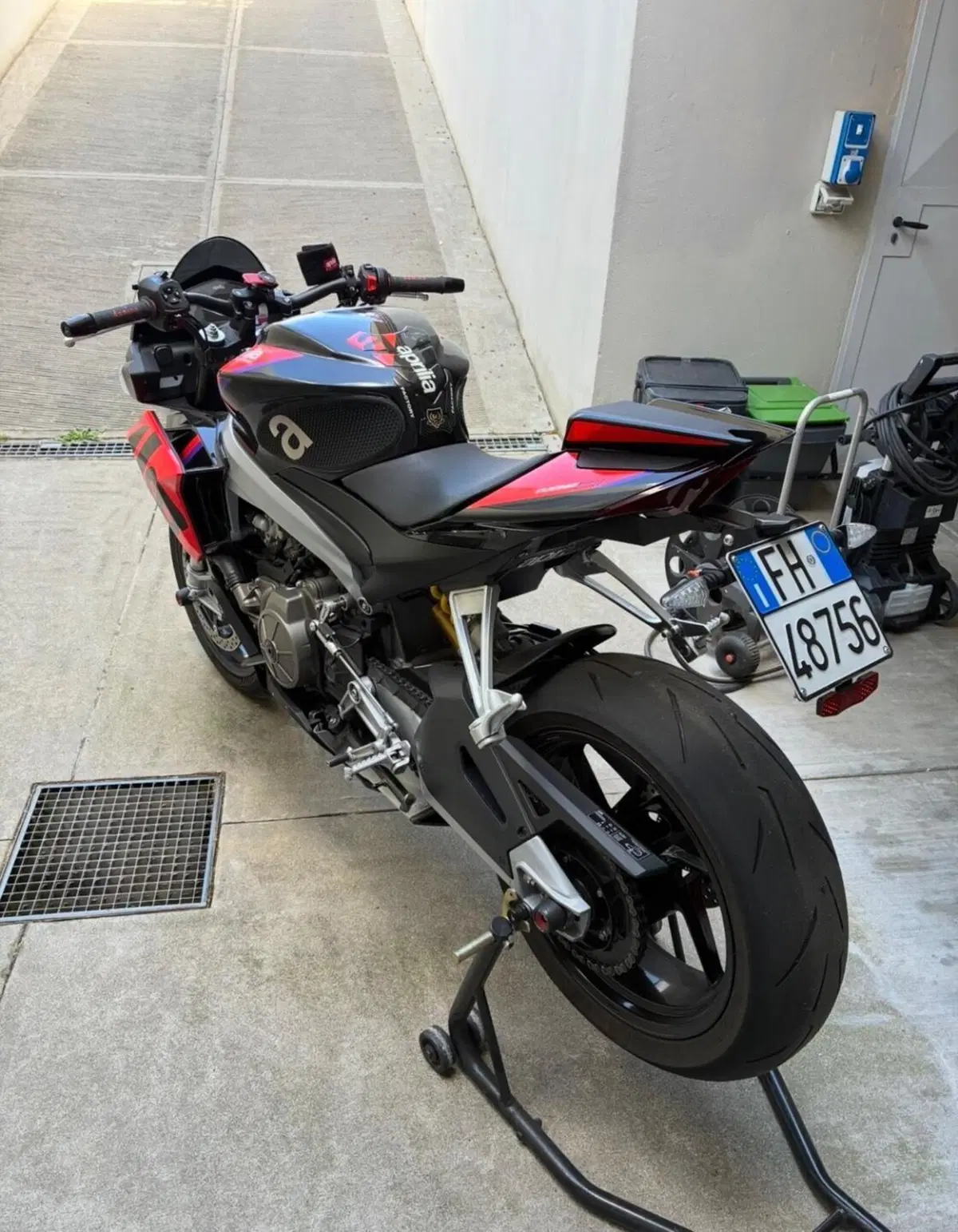 Aprilia Tuono 660 Factory (2022 - 24) (5)