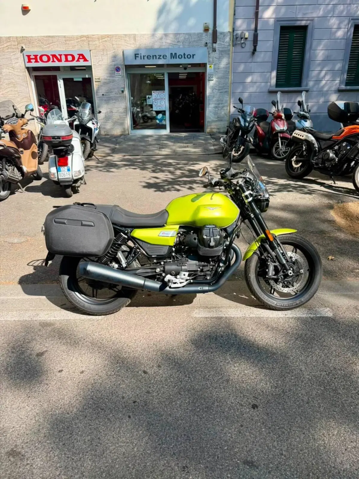 Moto Guzzi V7 Sport (2025 - 26)