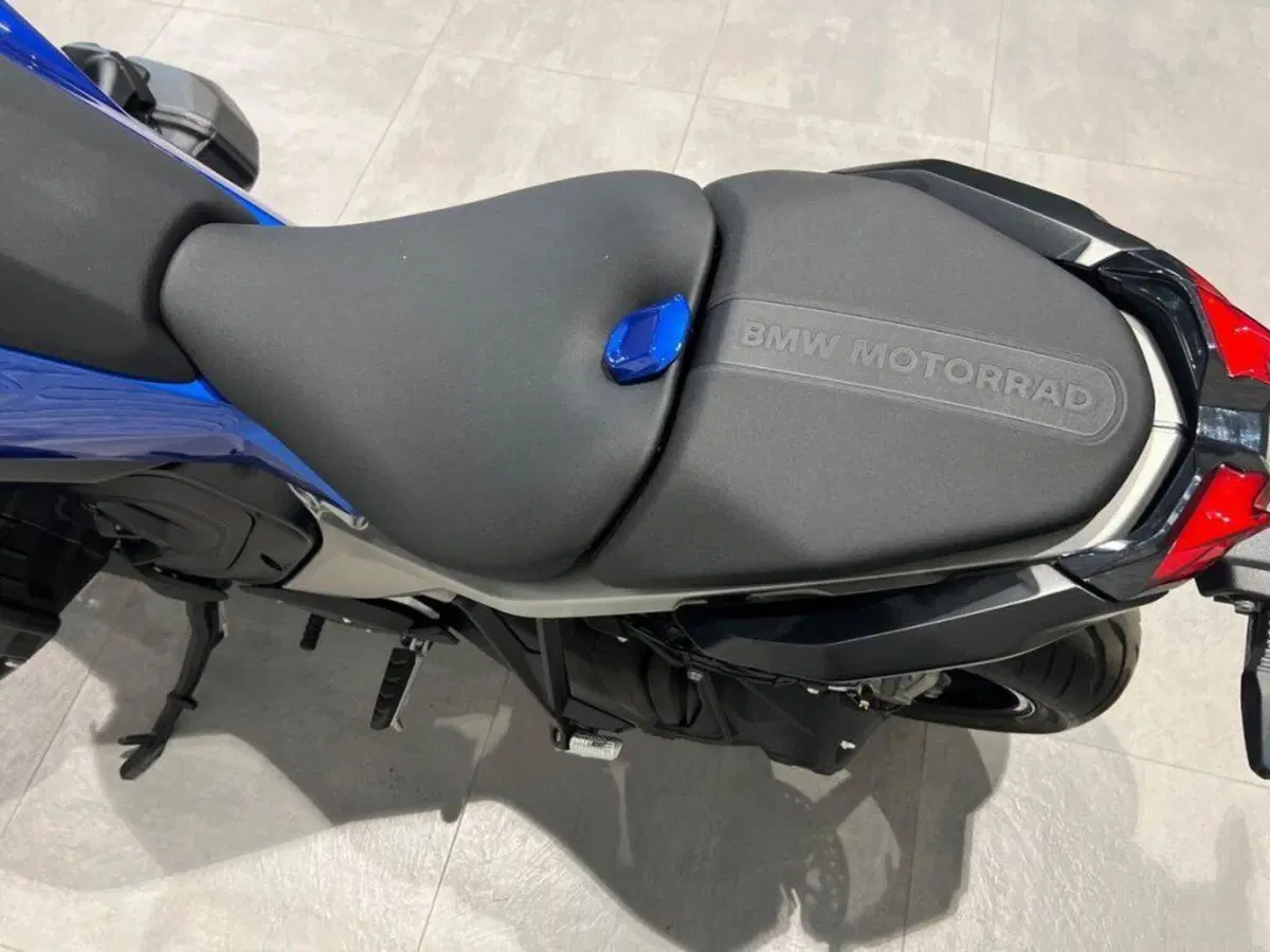 Bmw R 1300 R (2026 - 27) (5)