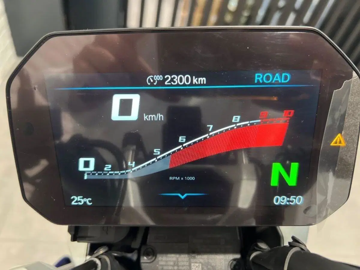 Bmw R 1300 R (2026 - 27) (6)