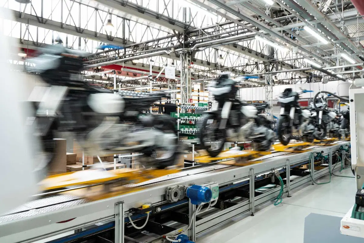 Ecco le prime foto della nuova fabbrica Moto Guzzi a Mandello del Lario [GALLERY] (11)