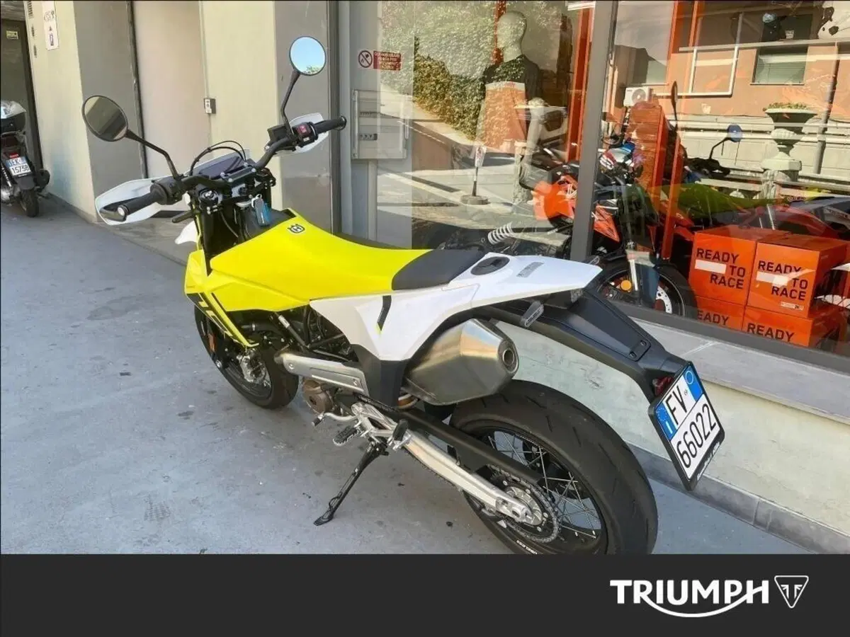 Husqvarna 701 Supermoto (2026) (6)