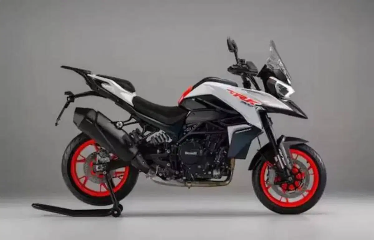 Benelli TRK 902 Stradale (2026)