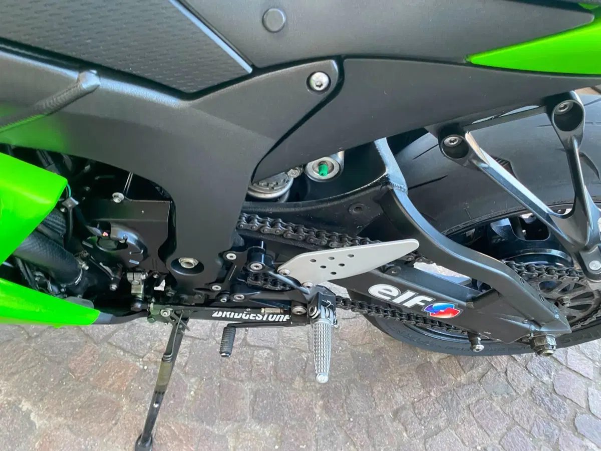Kawasaki Ninja 600 ZX-6R (2007 - 08) (11)