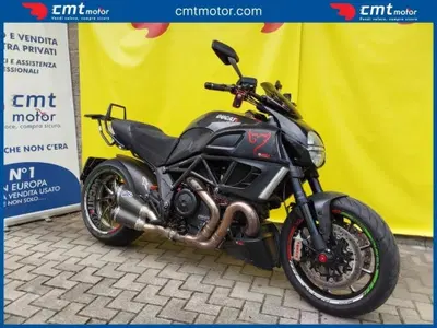 Ducati Diavel 1200 Carbon (2010 - 13) usata