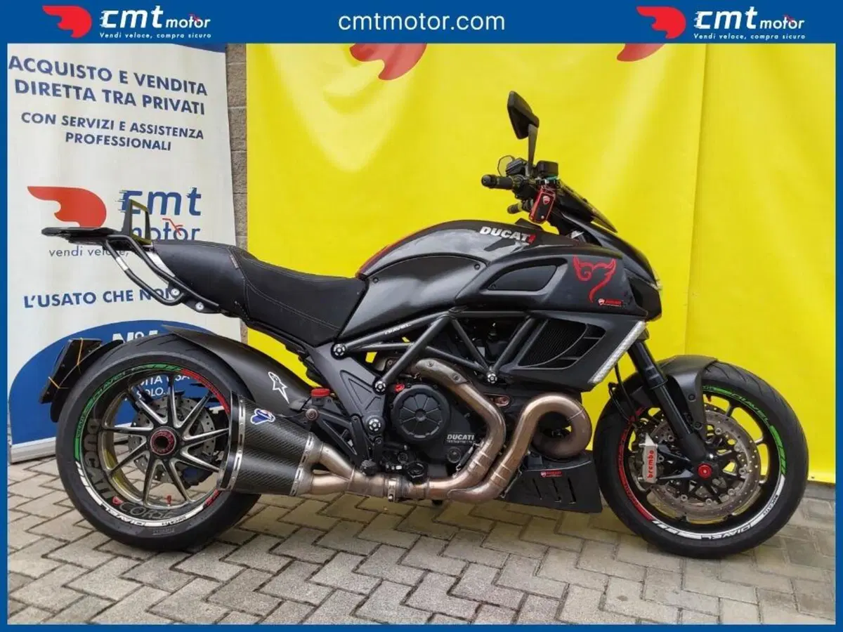 Ducati Diavel 1200 Carbon (2010 - 13) (3)