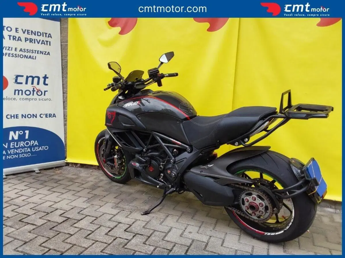 Ducati Diavel 1200 Carbon (2010 - 13) (6)