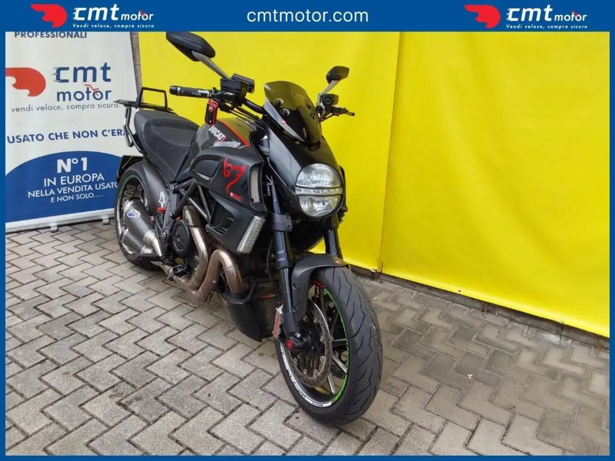 Ducati Diavel 1200 Carbon (2010 - 13) (7)