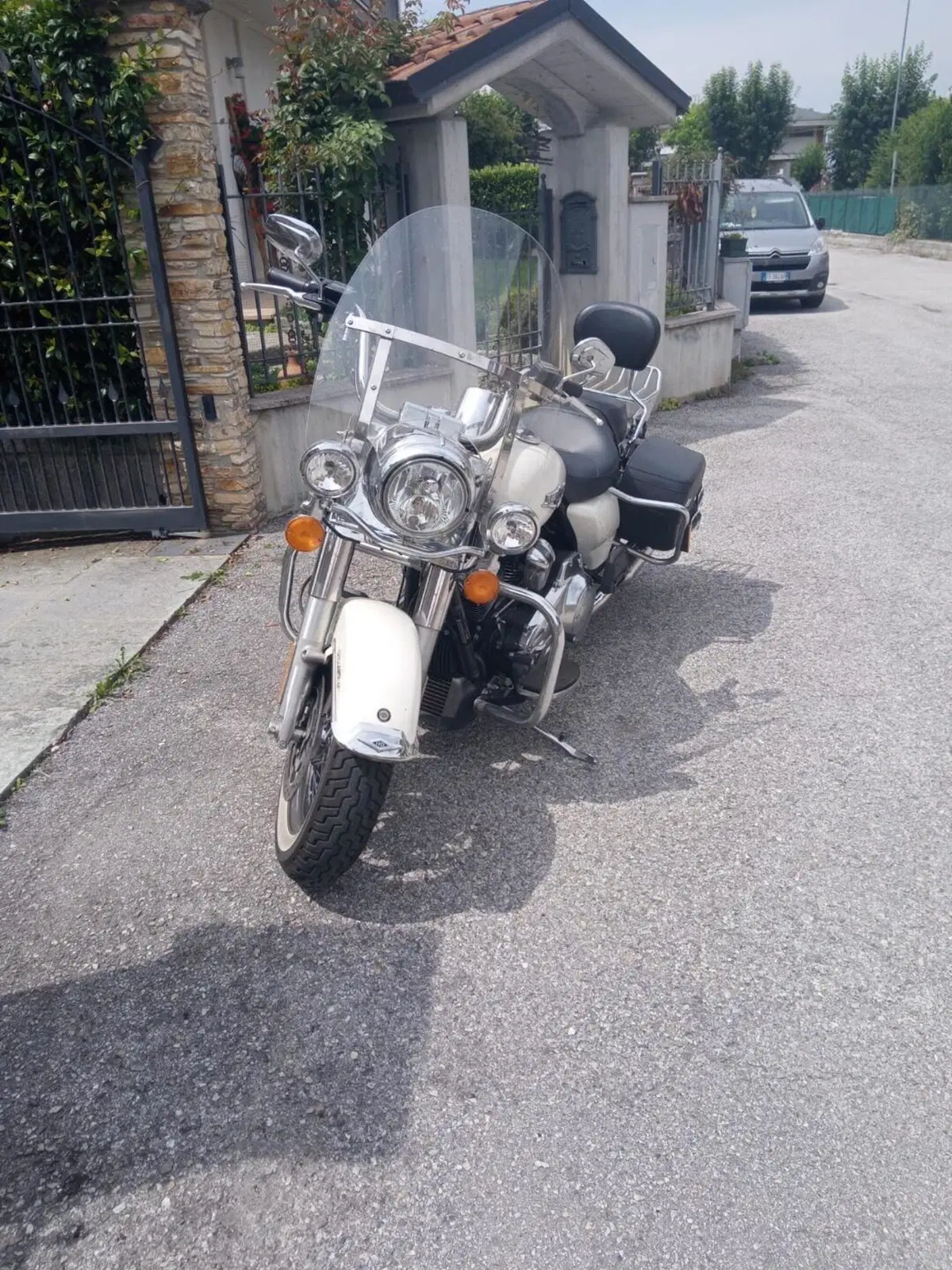 Harley-Davidson 107 Road King Classic (2017 - 18) - FLHRC (2)