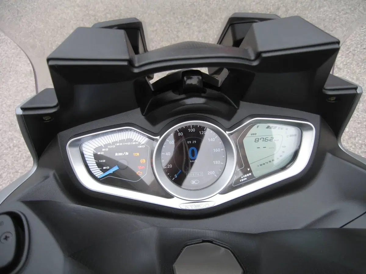 Kymco Xciting 400i S TCS (2021 - 24) (6)