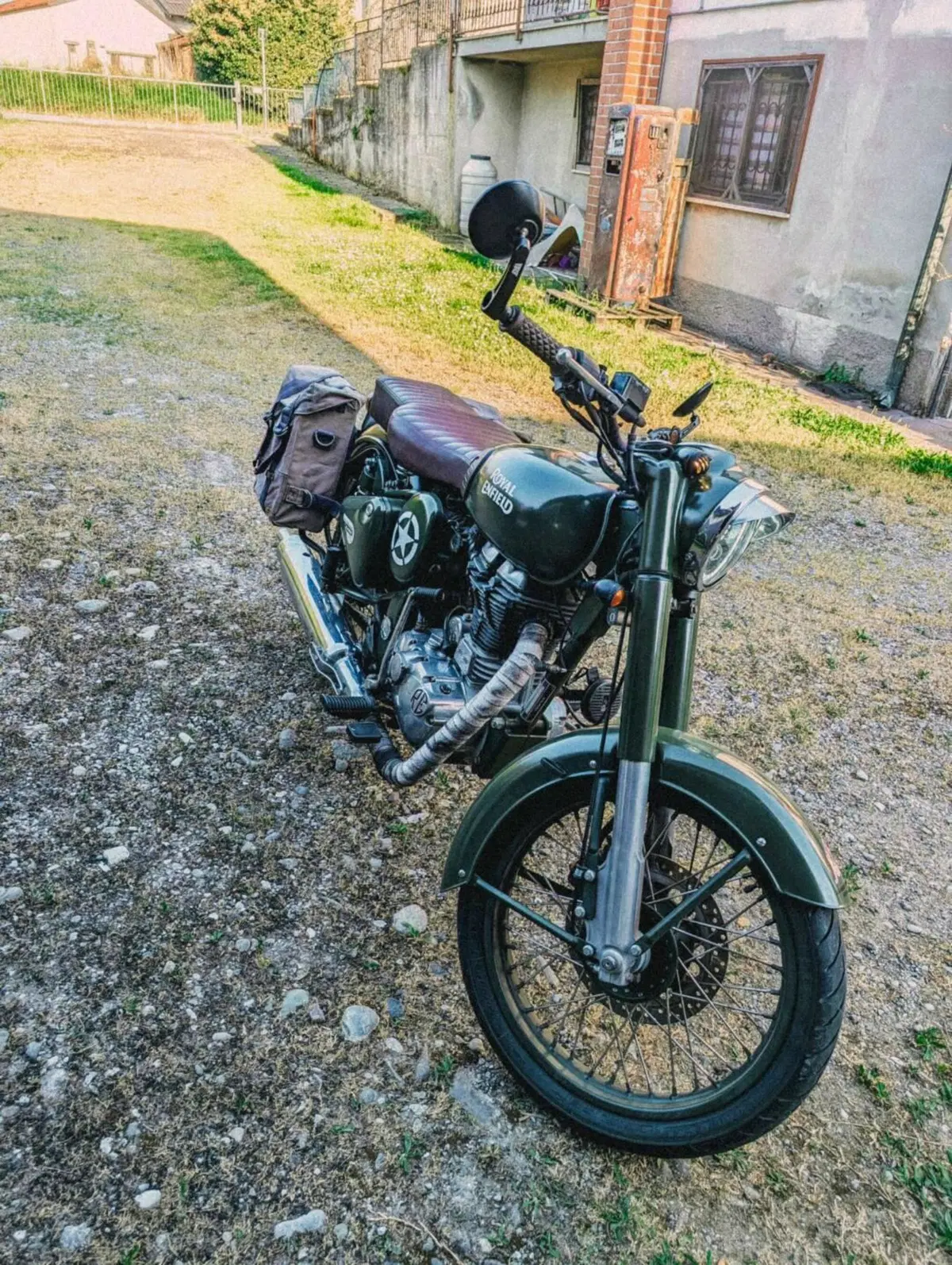 Royal Enfield Classic 500 EFI Battle Green (2017 - 20) (4)