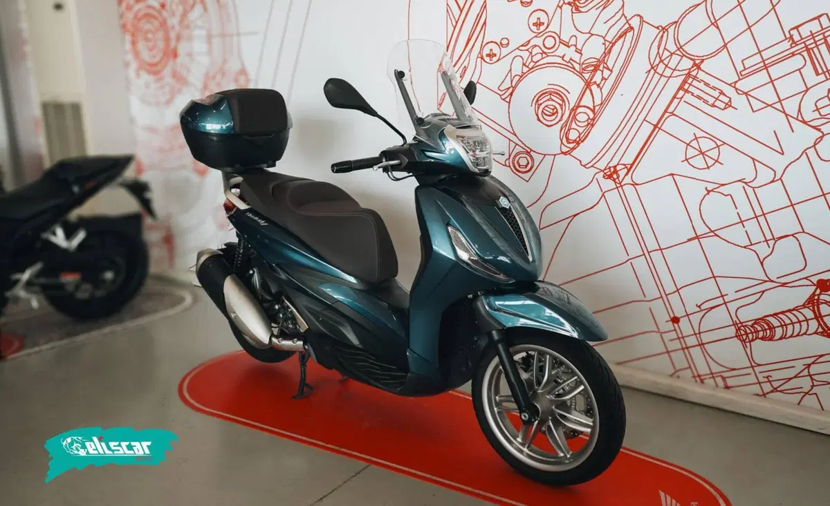 Piaggio Beverly 300 ABS-ASR (2021 - 25) (2)