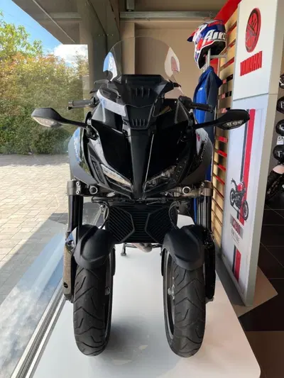 Yamaha Niken 890 GT (2023 - 26) usata