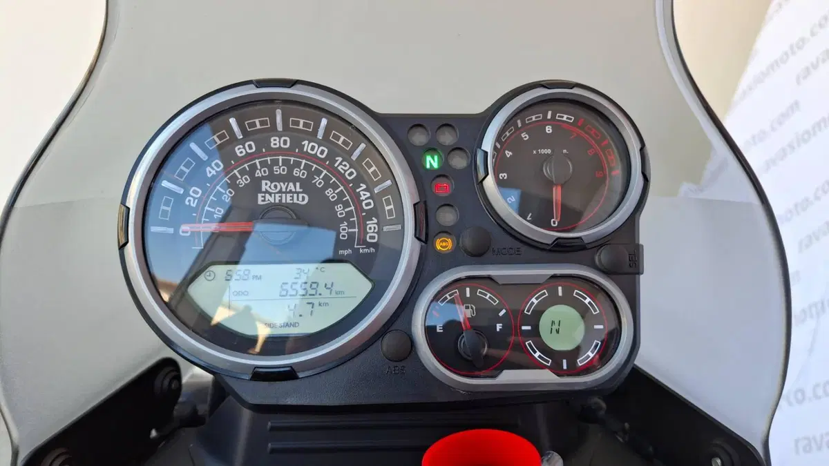 Royal Enfield Himalayan 411 (2021 - 24) (4)