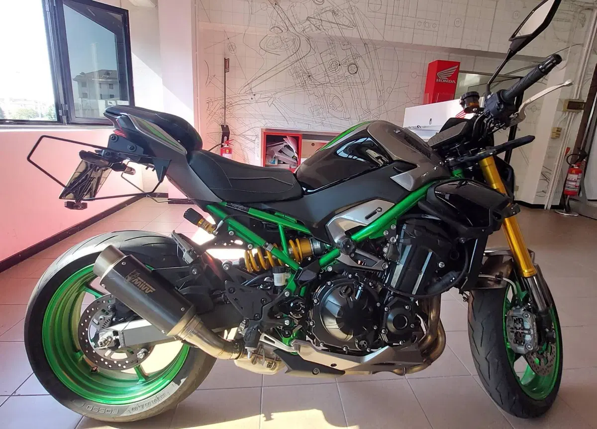 Kawasaki Z 900 SE (2025 - 26) (4)