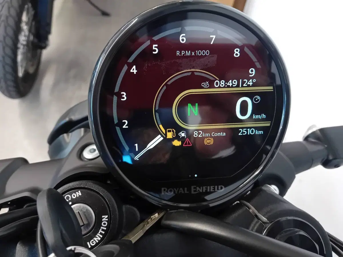 Royal Enfield Guerrilla 450 (2024 - 26) (3)
