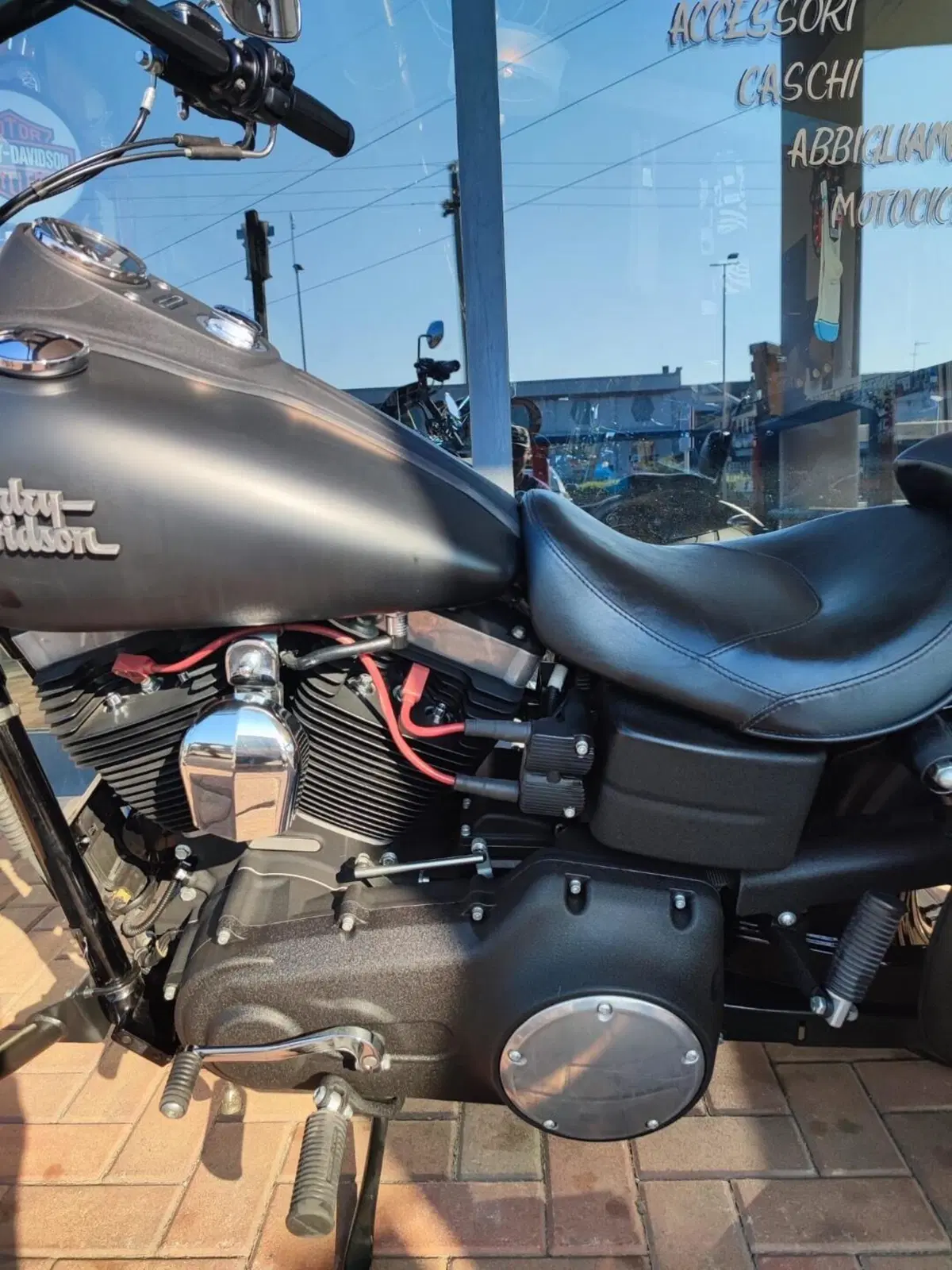 Harley-Davidson 1584 Street Bob (2008 - 15) - FXDB (9)