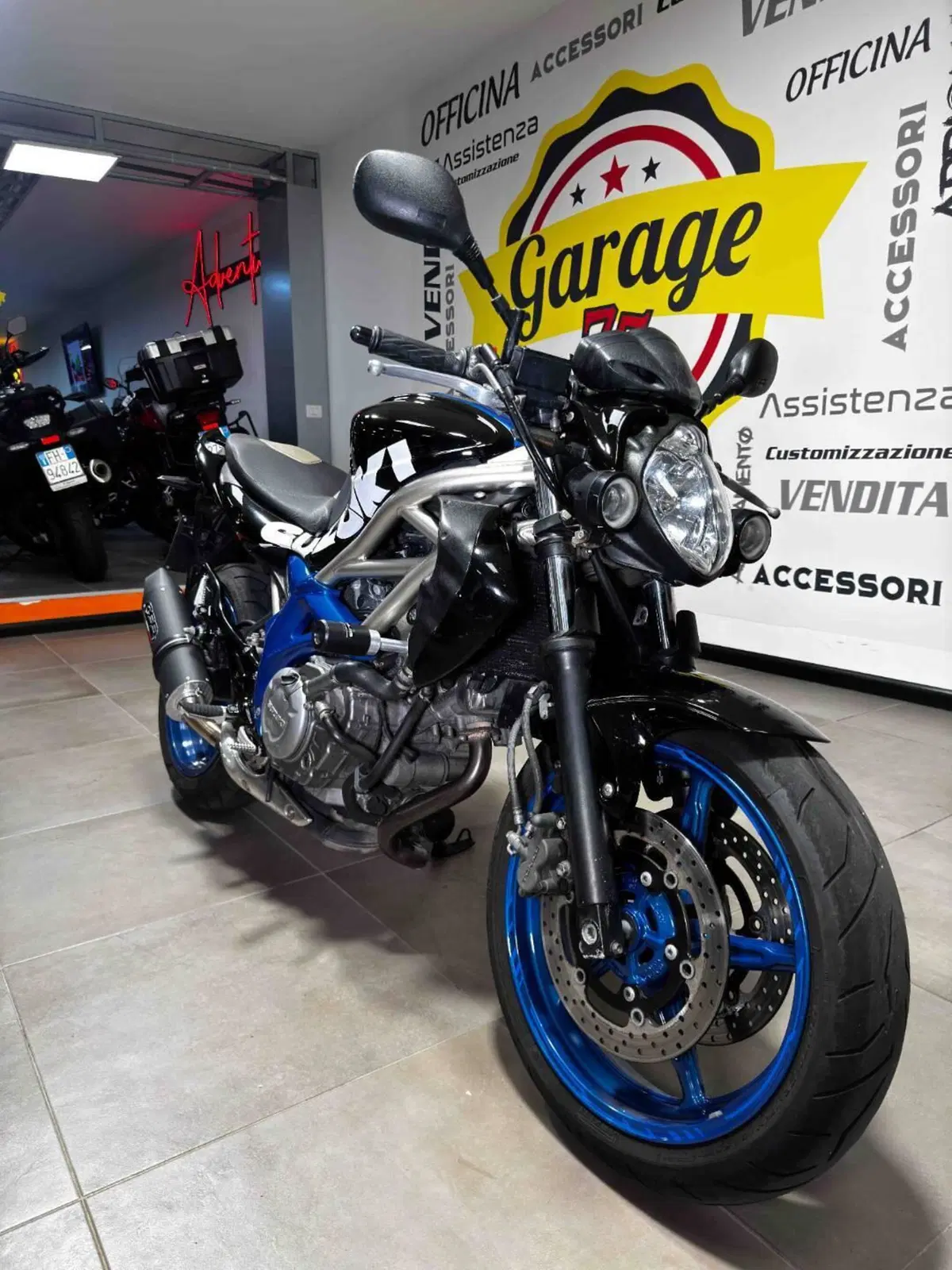 Suzuki Gladius 650 SFV (2009 - 15) (2)